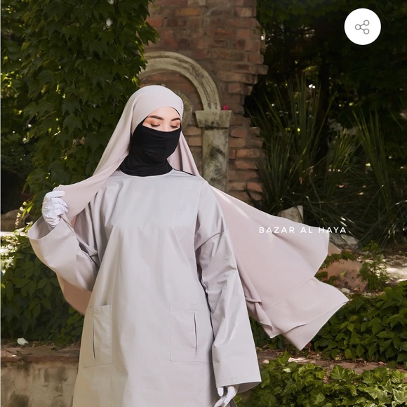 Muslim premium cotton blouse and skirt set from Bazar Al Haya light grey - Picture 4 of 13